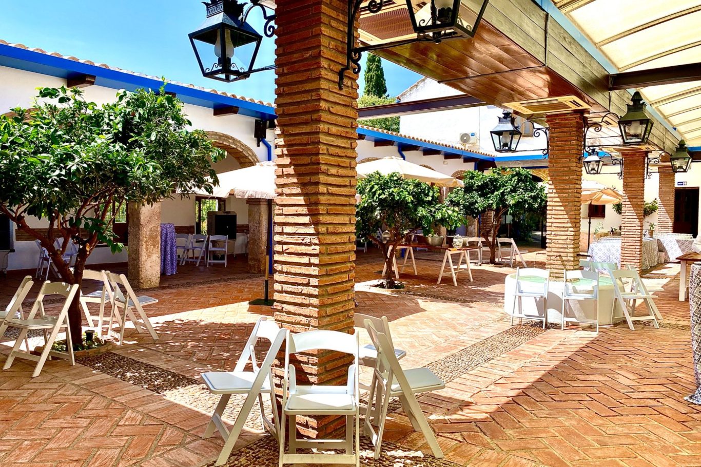 Patio de los Naranjos Alquiler de cortijo en Córdoba Cortijo para bodas en Córdoba Eventos en cortijo Córdoba Bodas en cortijo Córdoba Cortijo para eventos Córdoba Espacio para bodas Córdoba Lugar para eventos Córdoba Fincas para bodas Córdoba Alquiler de finca para eventos Bodas al aire libre Córdoba Celebraciones en cortijo Córdoba Cortijo con encanto Córdoba Bodas rústicas Córdoba Espacio para celebraciones Córdoba Alquiler de cortijo para bodas Eventos corporativos en cortijo Cortijo para fiestas Córdoba Bodas en finca Córdoba Alquiler de espacios para eventos Cortijo para eventos privados Córdoba